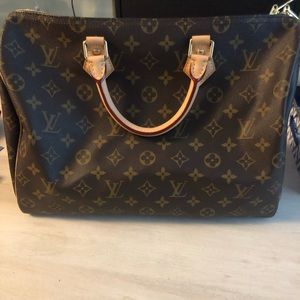 Authentic Louis Vuitton Speedy Bandouliere 35
